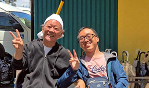 廉田さんと写真を撮りました。笑顔の二人。